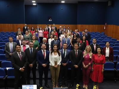 Foto da Notícia: Juízes eleitorais participam de sessão do Pleno na OAB-MT